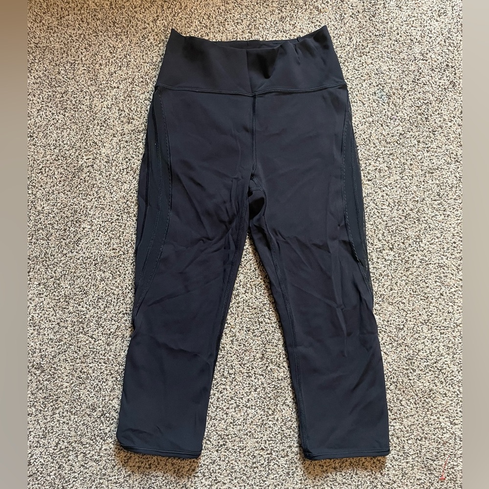 Lululemon Crop Mesh Scalloped Edge Leggings